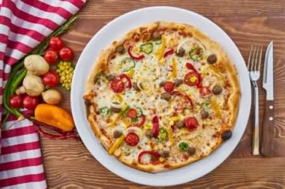 Pizzateller - große Spezialitäten auf großes Geschirr